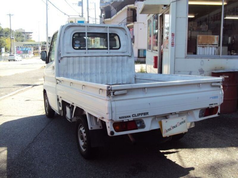 CLIPPER TRUCK