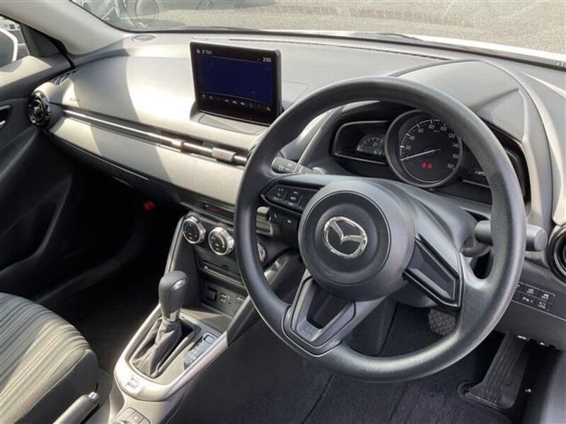 MAZDA2
