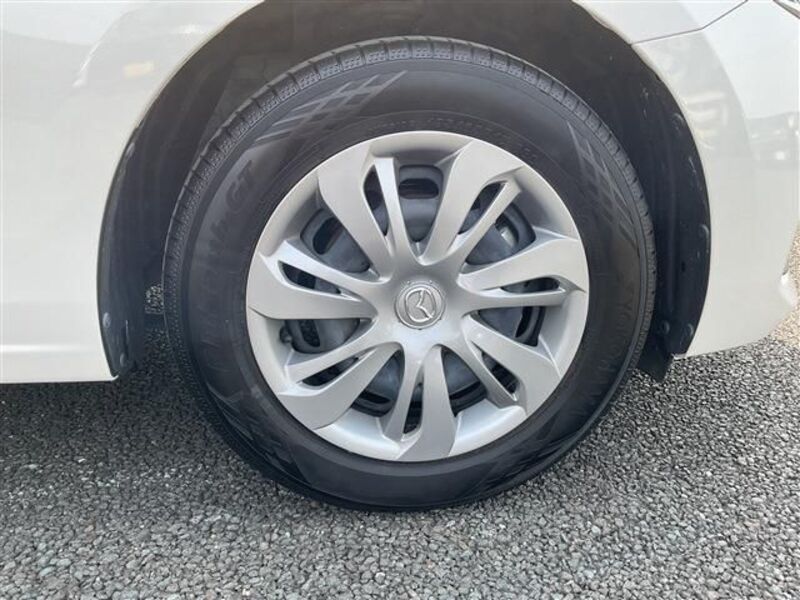 MAZDA2