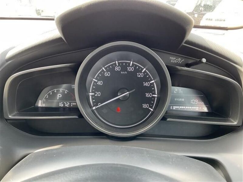 MAZDA2