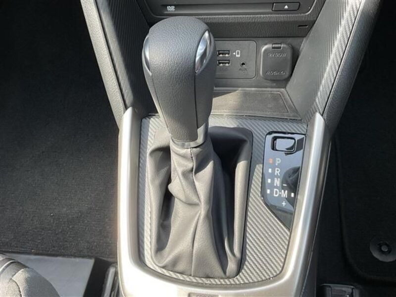 MAZDA2
