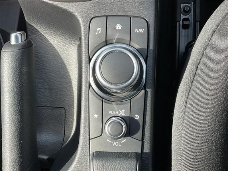 MAZDA2