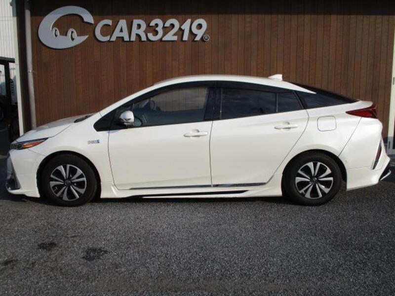 PRIUS PHV