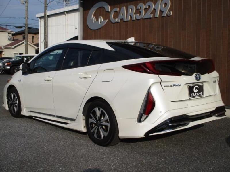 PRIUS PHV