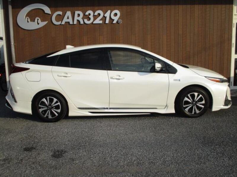 PRIUS PHV