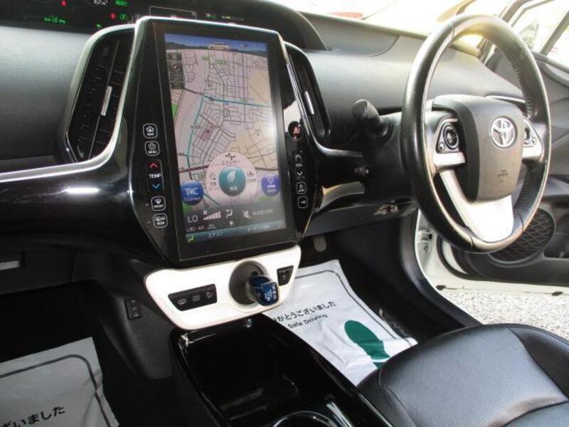 PRIUS PHV