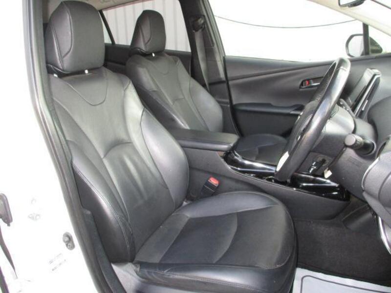 PRIUS PHV