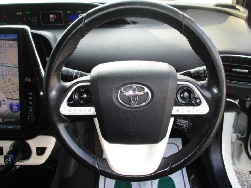 PRIUS PHV