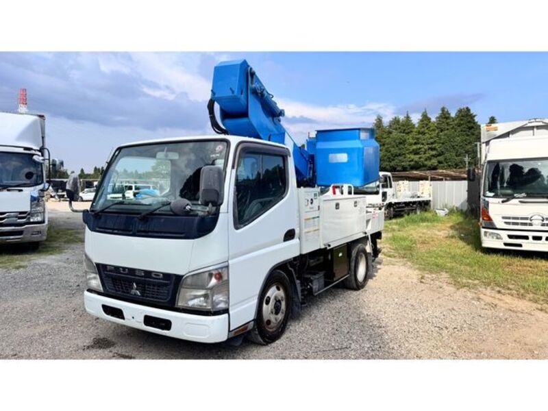 MITSUBISHI CANTER