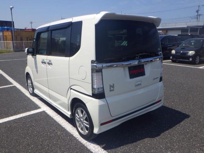 N BOX CUSTOM