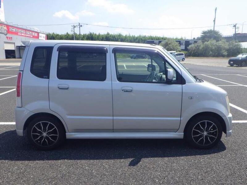 WAGON R