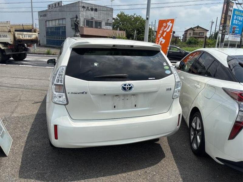 PRIUS ALPHA