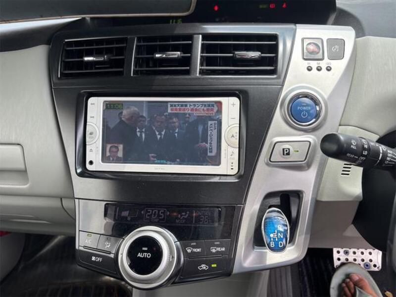 PRIUS ALPHA