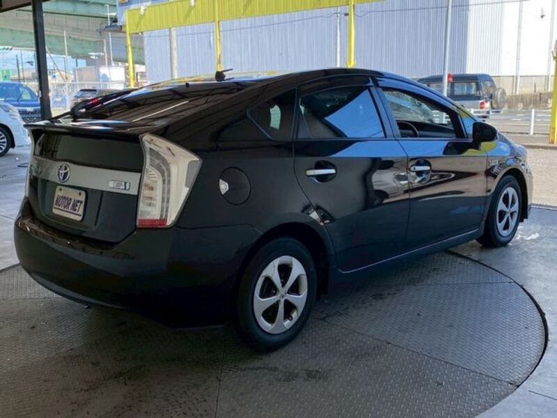 PRIUS PHV
