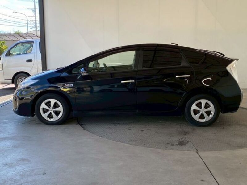 PRIUS PHV