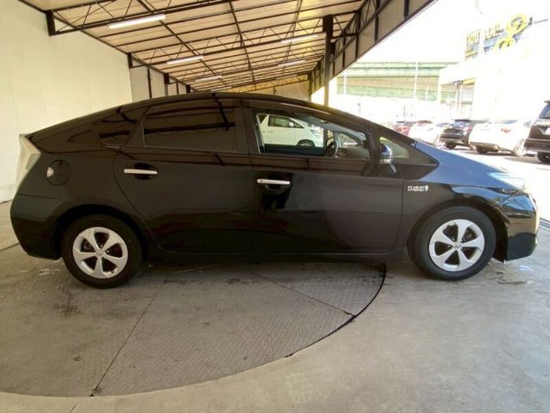 PRIUS PHV