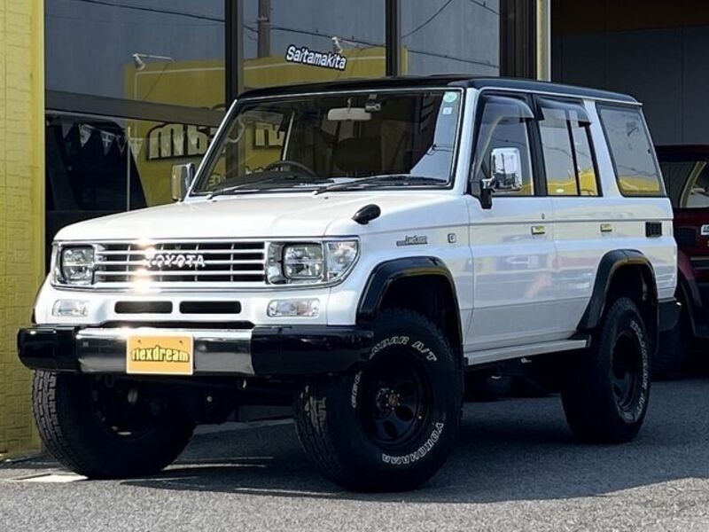 TOYOTA LAND CRUISER PRADO