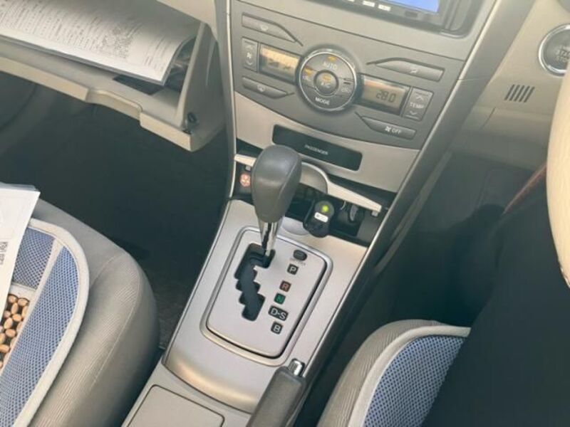 COROLLA AXIO