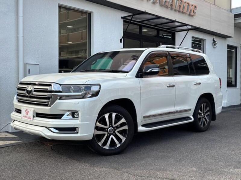 LAND CRUISER