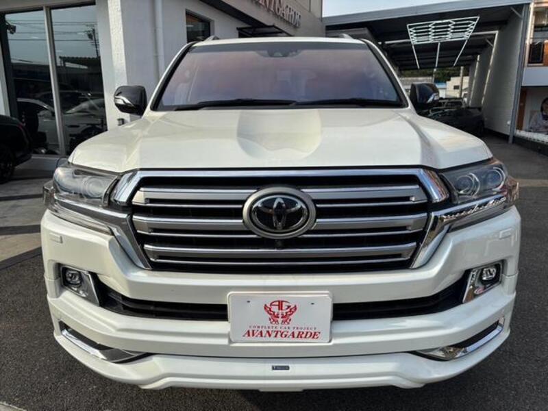 LAND CRUISER