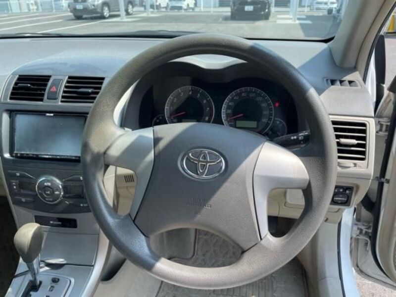 COROLLA AXIO