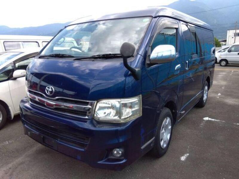 TOYOTA HIACE WAGON