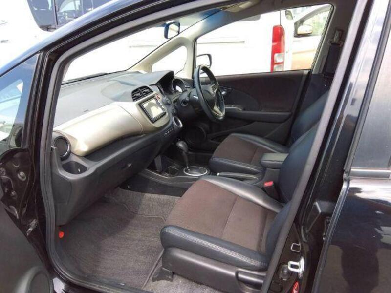 FIT HYBRID