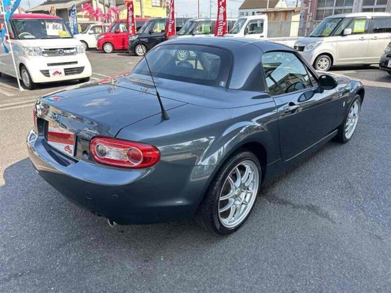 ROADSTER