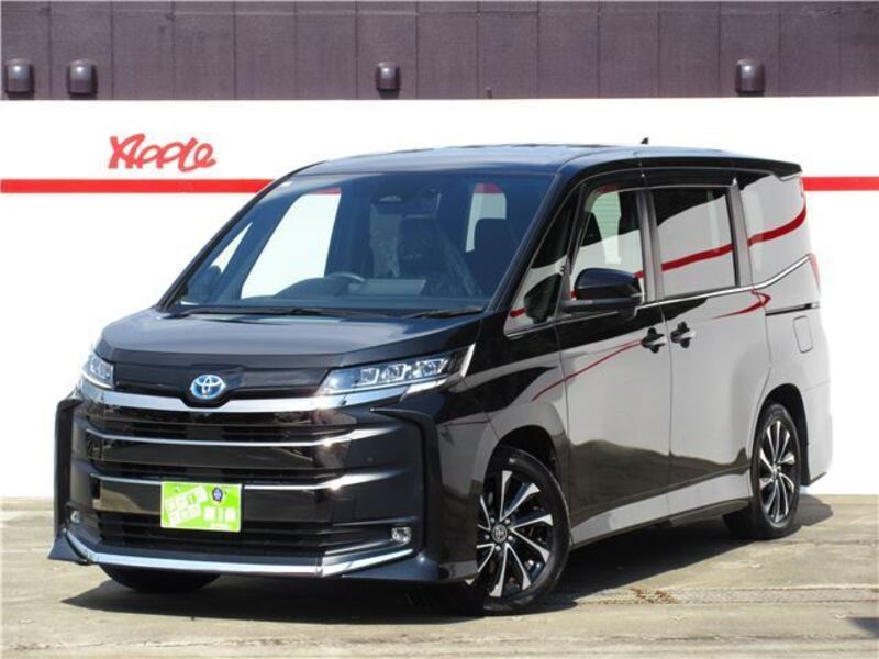 TOYOTA NOAH
