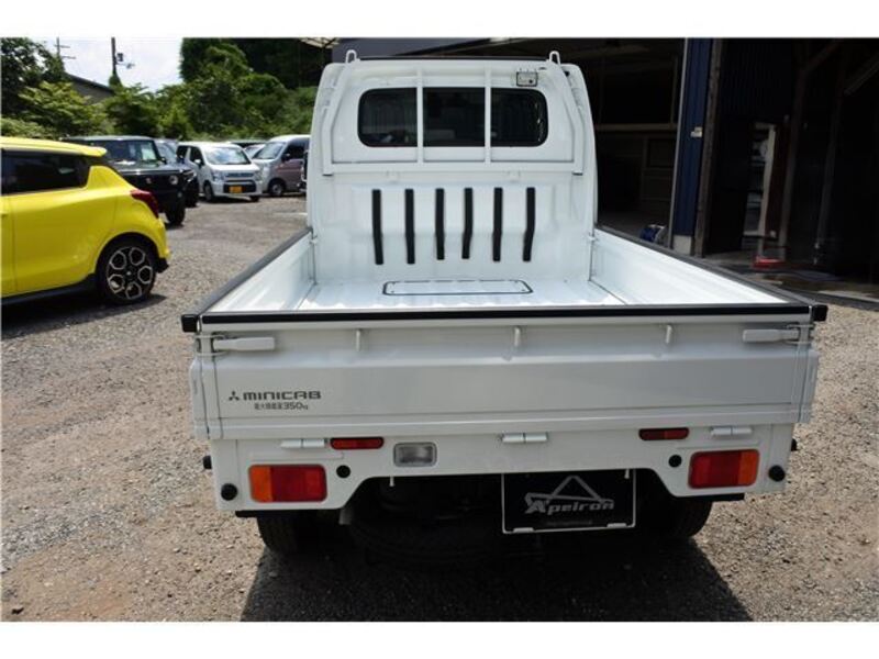 MINICAB TRUCK
