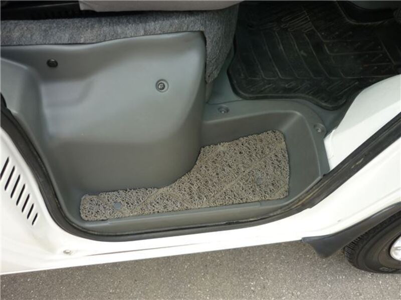MINICAB TRUCK