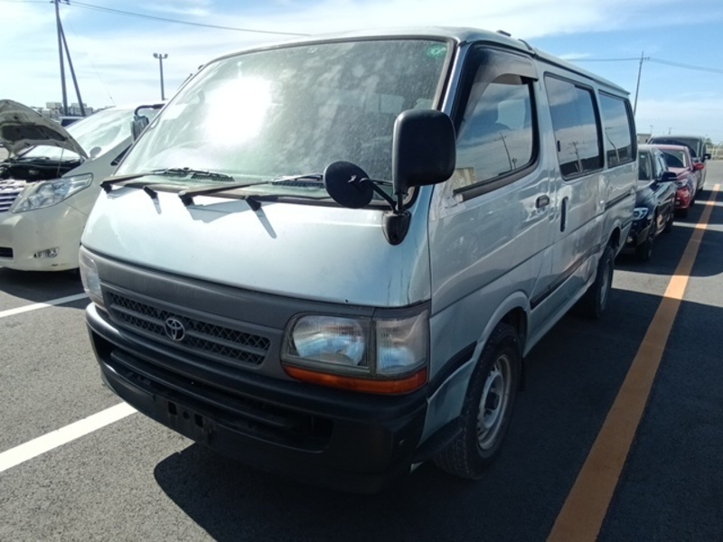 TOYOTA Regiusace Van