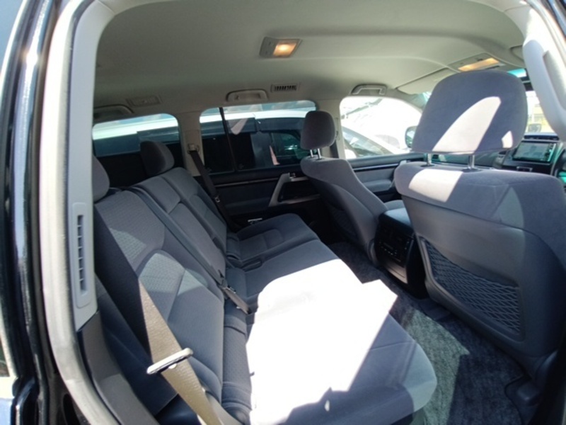 LAND CRUISER