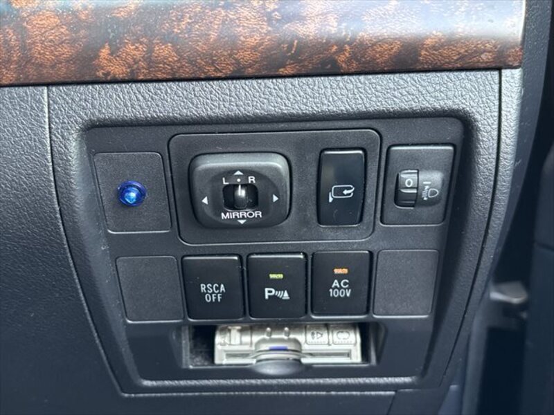 LAND CRUISER