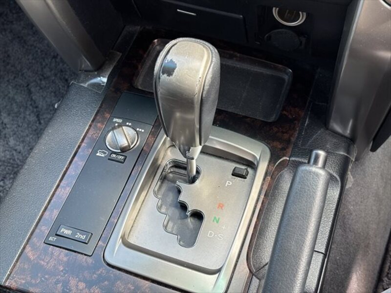 LAND CRUISER