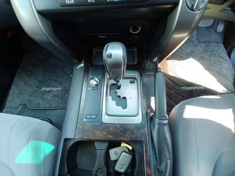 LAND CRUISER