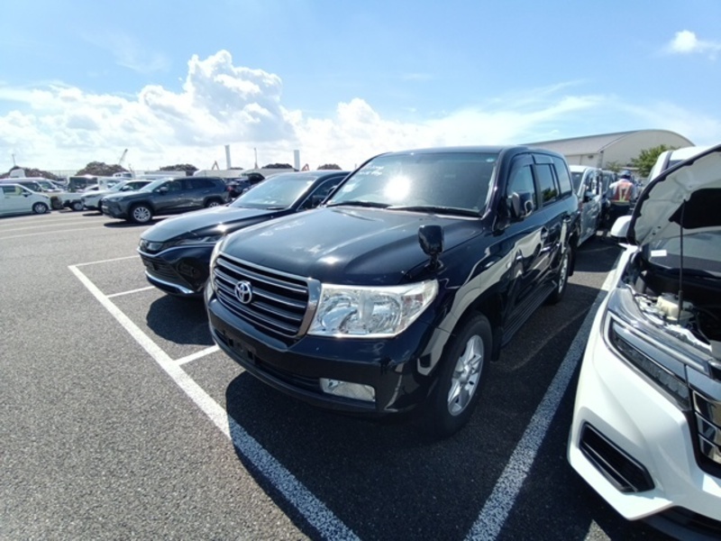 TOYOTA LAND CRUISER