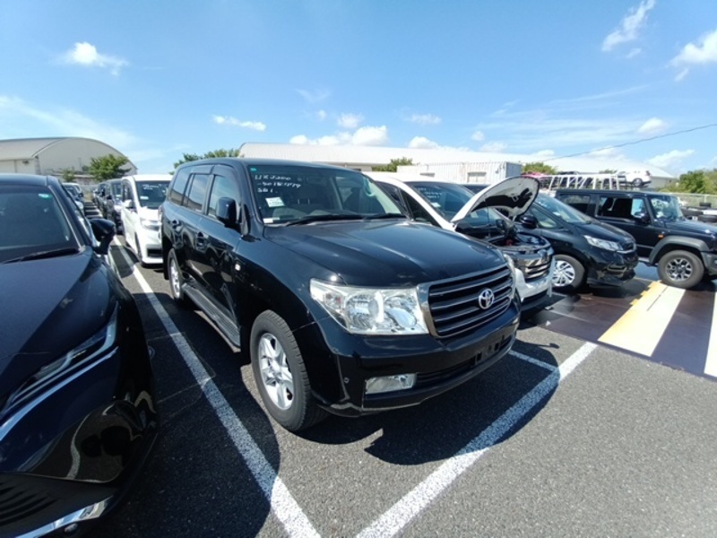 LAND CRUISER