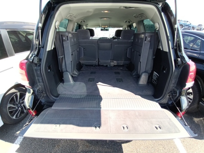 LAND CRUISER