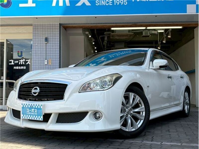 NISSAN FUGA