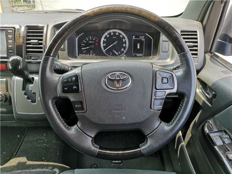 HIACE VAN
