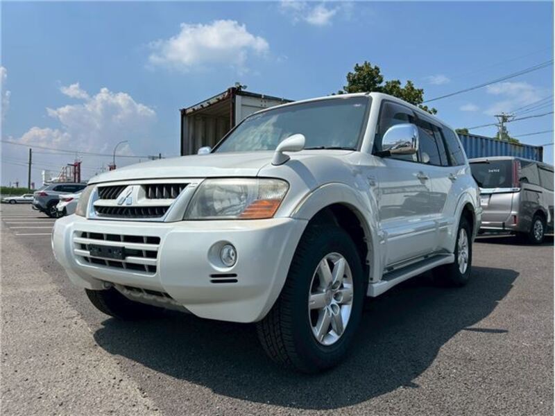 MITSUBISHI PAJERO