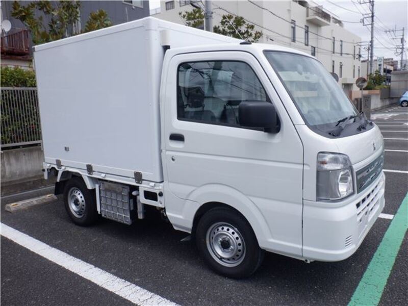 MINICAB TRUCK