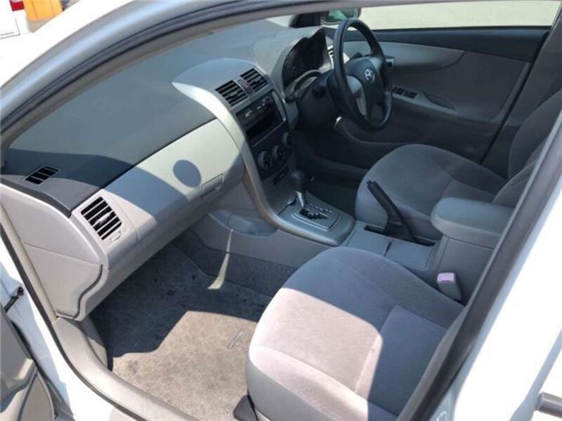 COROLLA AXIO