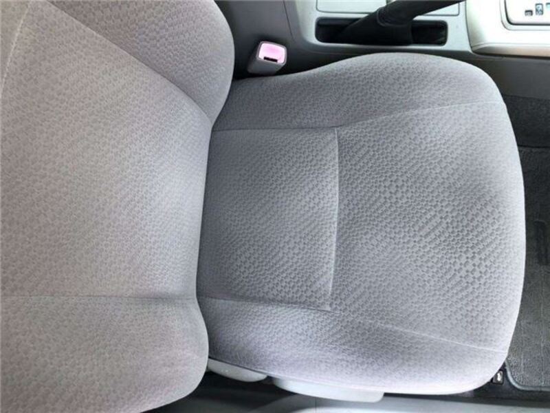 COROLLA AXIO