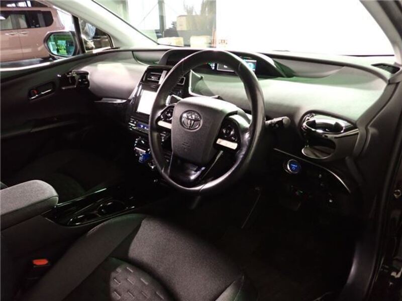 PRIUS PHV