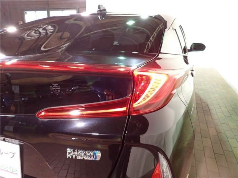 PRIUS PHV