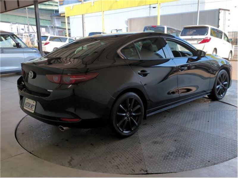 MAZDA3