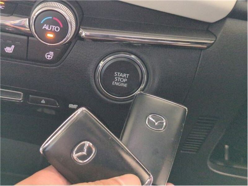 MAZDA3