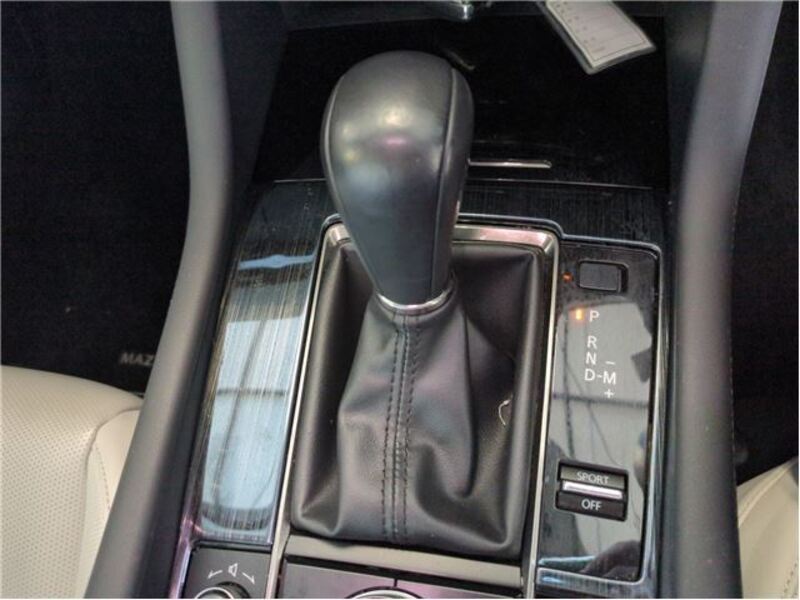 MAZDA3